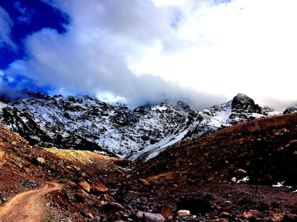 Gite Entre Les Vallees Tacheddirt 외부 사진